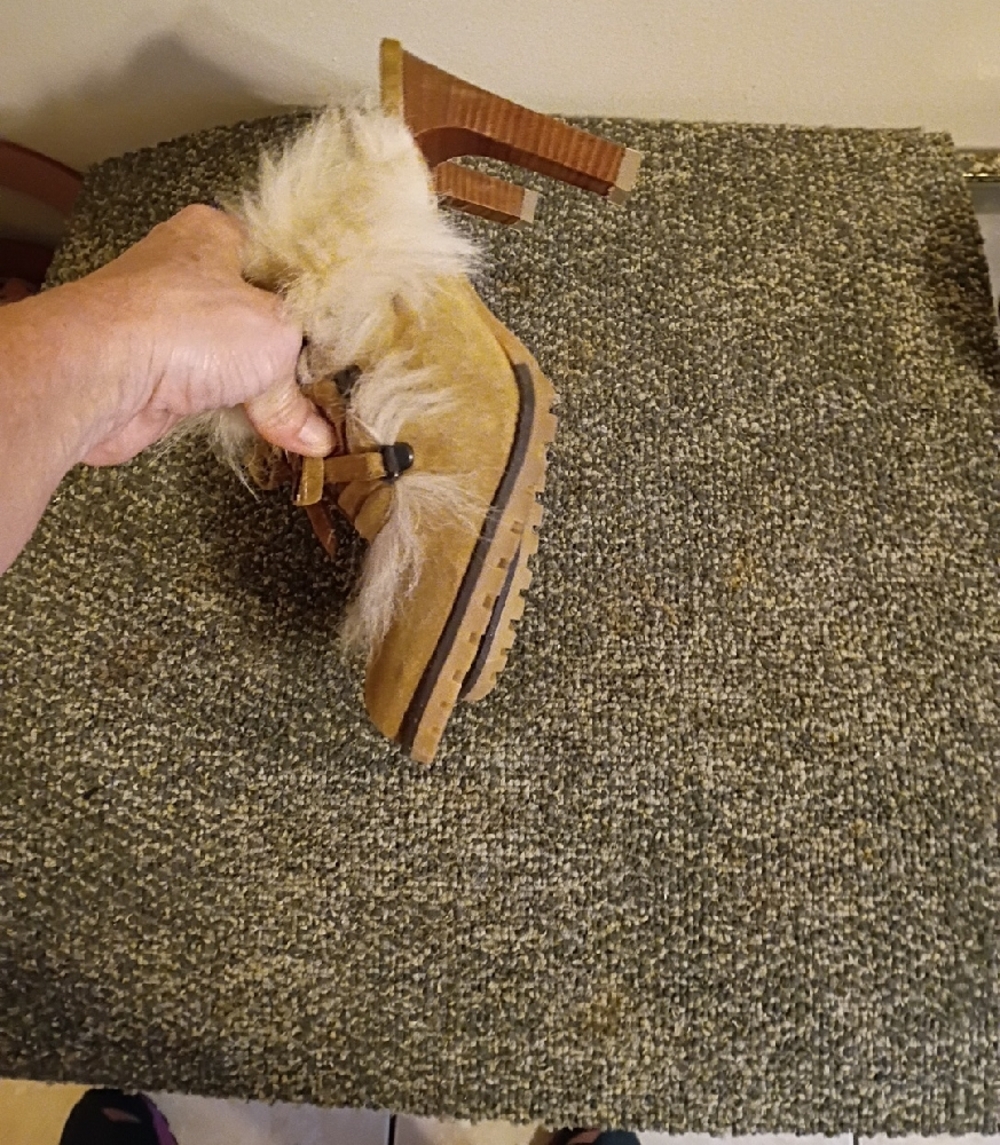 Coach  Kristy Women’s Tan Faux-Fur Slip-On Mules Size 8 - Picture 7 of 11